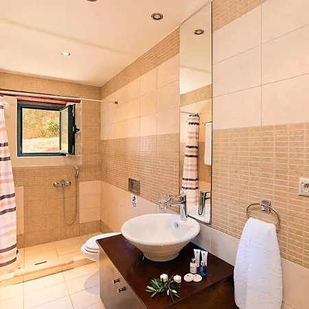Stelios Private Pool *